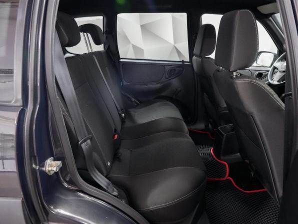 Chevrolet Niva I Рестайлинг с пробегом 2018 года, цена 715 000 рублей, 91763 км, внедорожник, Автокод Объявления