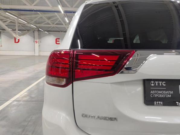 Mitsubishi Outlander III Рестайлинг 3 с пробегом 2021 года, цена 2 450 000 рублей, 143387 км, внедорожник, Автокод Объявления