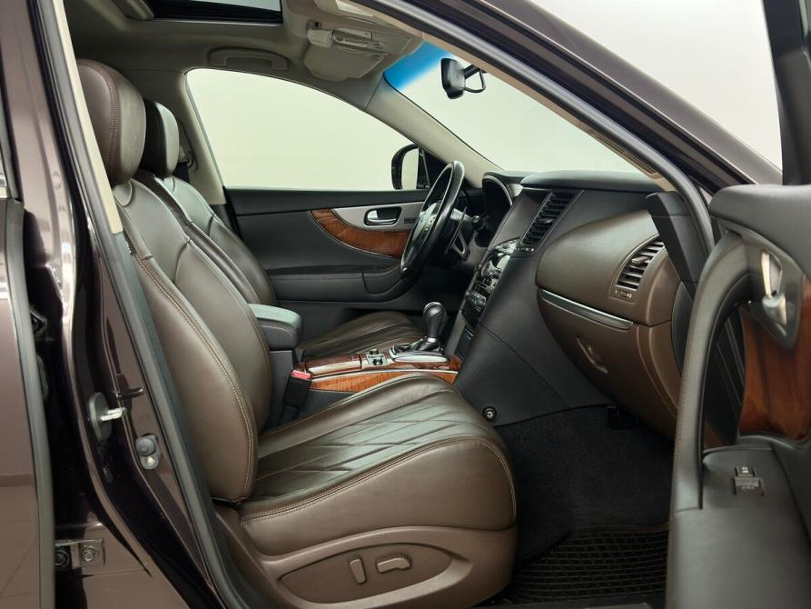 Infiniti QX70 Москва  - изображение 16