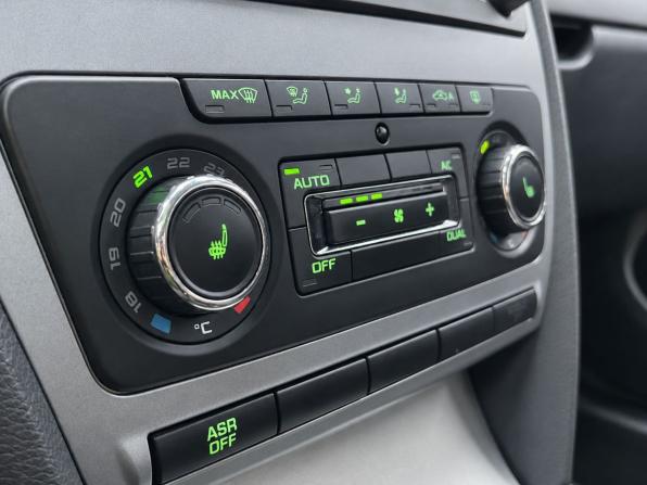 Skoda Octavia II (A5) Рестайлинг с пробегом 2013 года, цена 939 000 рублей, 149988 км, лифтбек, Автокод Объявления