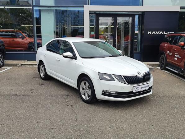 Skoda Octavia III (A7) Рестайлинг с пробегом 2018 года, цена 1 769 000 рублей, 162001 км, лифтбек, Автокод Объявления