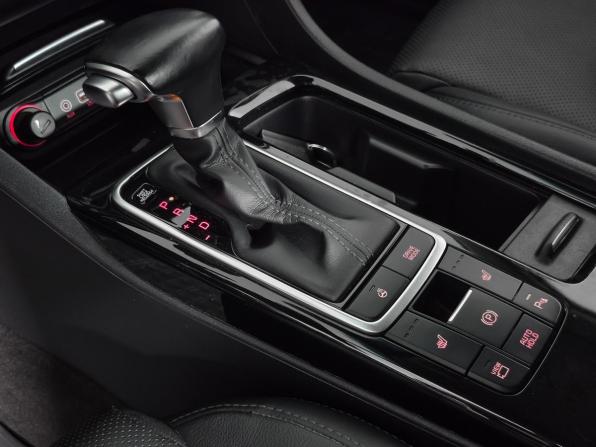 Kia Optima IV Рестайлинг с пробегом 2020 года, цена 2 150 000 рублей, 39027 км, седан, Автокод Объявления