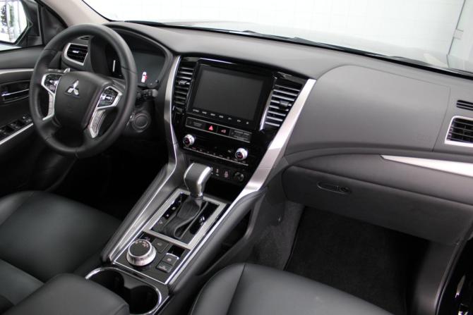 Mitsubishi Pajero Sport III Рестайлинг с пробегом 2021 года, цена 5 795 000 рублей, 2955 км, внедорожник, Автокод Объявления