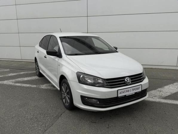 Volkswagen Polo V Рестайлинг с пробегом 2016 года, цена 930 000 рублей, 240188 км, седан, Автокод Объявления