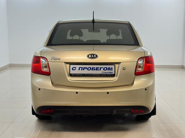 Kia Rio II Рестайлинг с пробегом 2010 года, цена 450 000 рублей, 328675 км, седан, Автокод Объявления