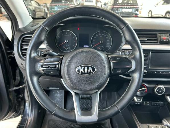 Kia Rio III Рестайлинг с пробегом 2017 года, цена 1 195 000 рублей, 158960 км, седан, Автокод Объявления