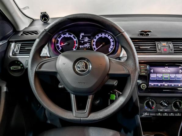 Skoda Rapid I Рестайлинг с пробегом 2019 года, цена 950 000 рублей, 125844 км, лифтбек, Автокод Объявления