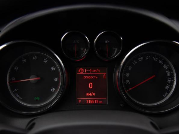 Opel Astra J Рестайлинг с пробегом 2013 года, цена 638 000 рублей, 301528 км, седан, Автокод Объявления