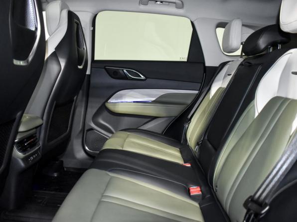 Hongqi HS3 с пробегом 2024 года, цена 3 065 000 рублей, 2716 км, внедорожник, Автокод Объявления