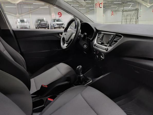 Hyundai Solaris II с пробегом 2017 года, цена 1 189 000 рублей, 89252 км, седан, Автокод Объявления
