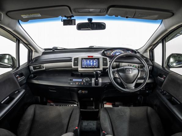Honda Freed I Рестайлинг 2 с пробегом 2014 года, цена 1 135 000 рублей, 143476 км, компактвэн, Автокод Объявления
