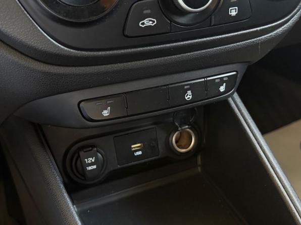 Hyundai Solaris II Рестайлинг с пробегом 2021 года, цена 1 369 000 рублей, 117488 км, седан, Автокод Объявления