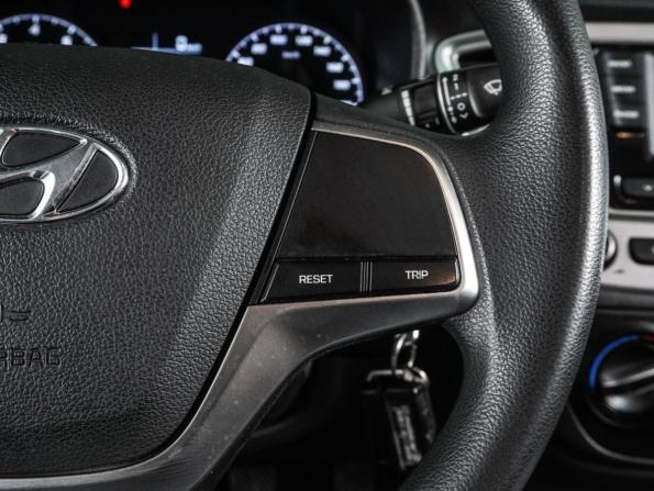 Hyundai Solaris II Рестайлинг с пробегом 2022 года, цена 1 599 000 рублей, 101033 км, седан, Автокод Объявления
