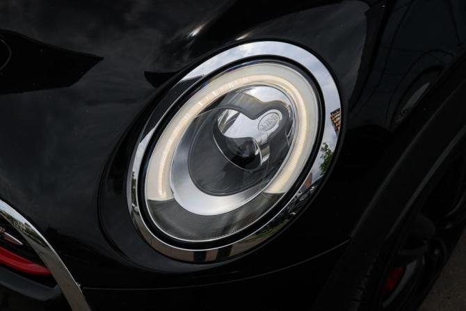 Mini Hatch III (F55/F56) с пробегом 2016 года, цена 2 399 000 рублей, 57120 км, хэтчбек, Автокод Объявления