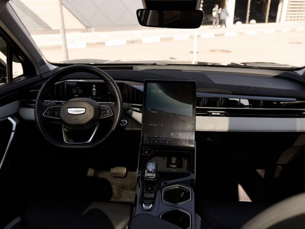 Geely Atlas II с пробегом 2023 года, цена 2 617 000 рублей, 56163 км, внедорожник, Автокод Объявления