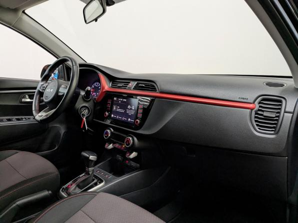 Kia Rio IV Рестайлинг с пробегом 2021 года, цена 1 760 000 рублей, 113102 км, хэтчбек, Автокод Объявления