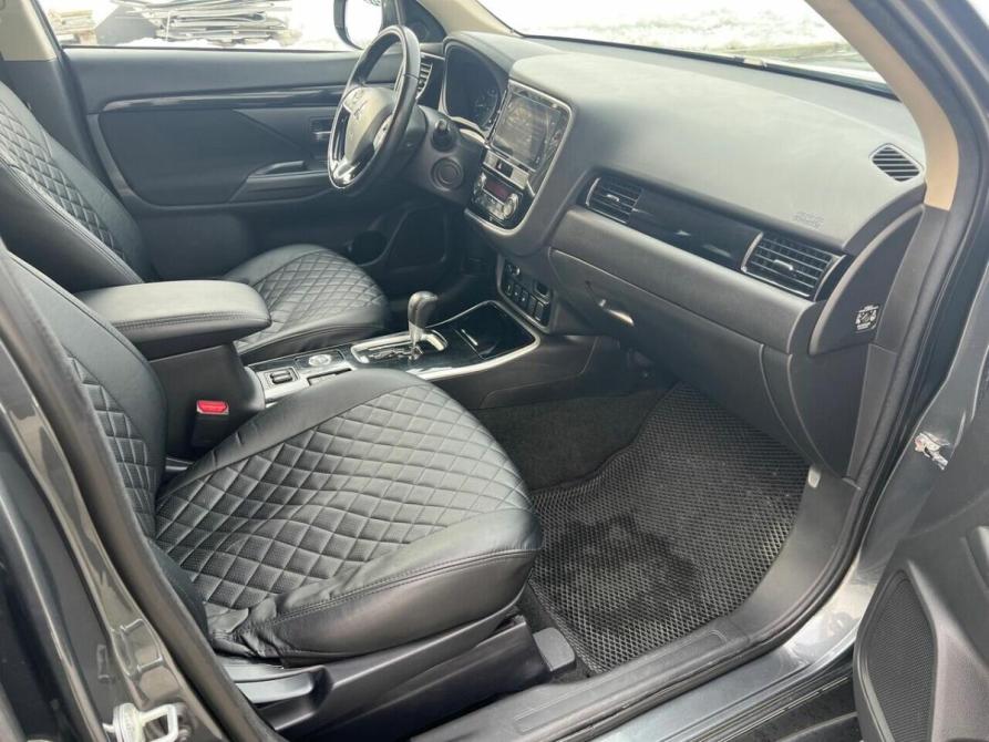 Mitsubishi Outlander III Рестайлинг 3 Екатеринбург  - изображение 11