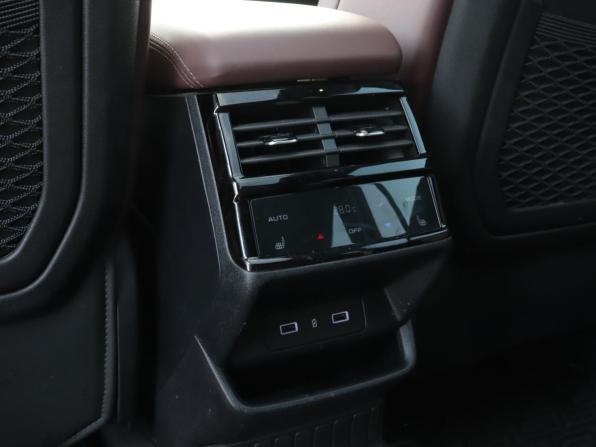Geely Monjaro I с пробегом 2023 года, цена 3 200 000 рублей, 45299 км, внедорожник, Автокод Объявления