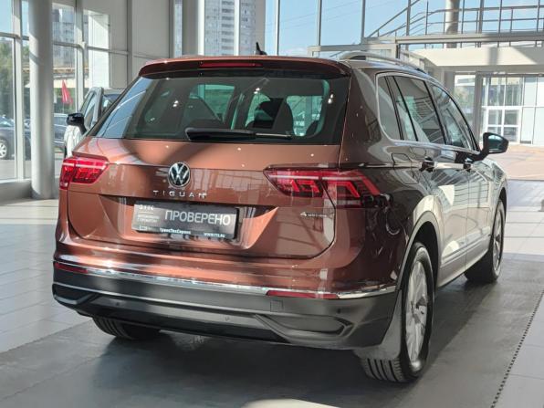 Volkswagen Tiguan II Рестайлинг с пробегом 2021 года, цена 3 260 000 рублей, 133637 км, внедорожник, Автокод Объявления