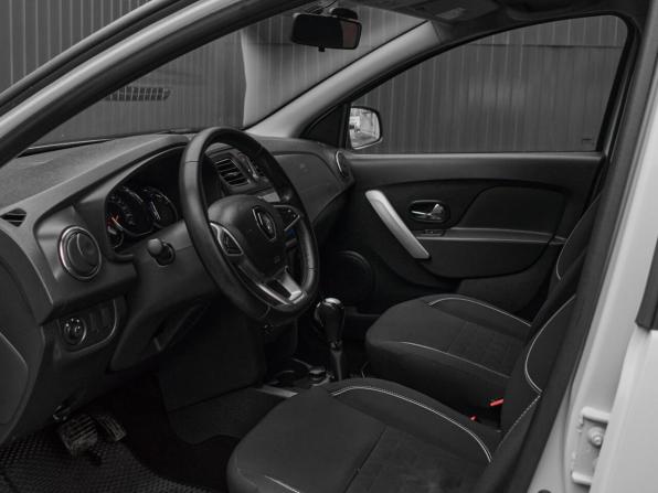 Renault Sandero II Рестайлинг с пробегом 2018 года, цена 1 220 000 рублей, 74626 км, хэтчбек, Автокод Объявления