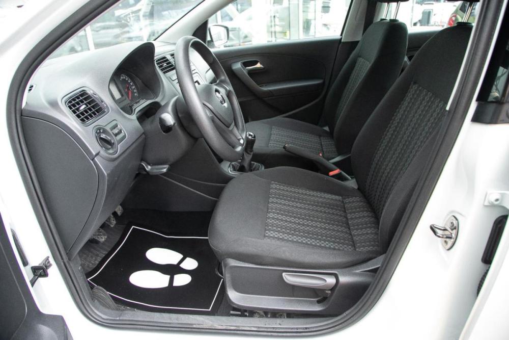 Volkswagen Polo V Рестайлинг Иркутск  - изображение 17