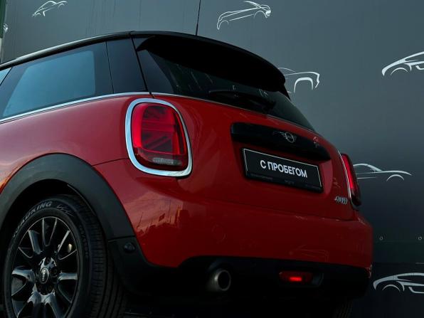 Mini Hatch III (F55/F56) Рестайлинг с пробегом 2021 года, цена 2 220 700 рублей, 108117 км, хэтчбек, Автокод Объявления