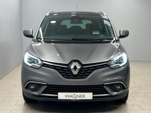 Renault Scenic IV с пробегом 2017 года, цена 1 497 000 рублей, 210920 км, минивэн, Автокод Объявления