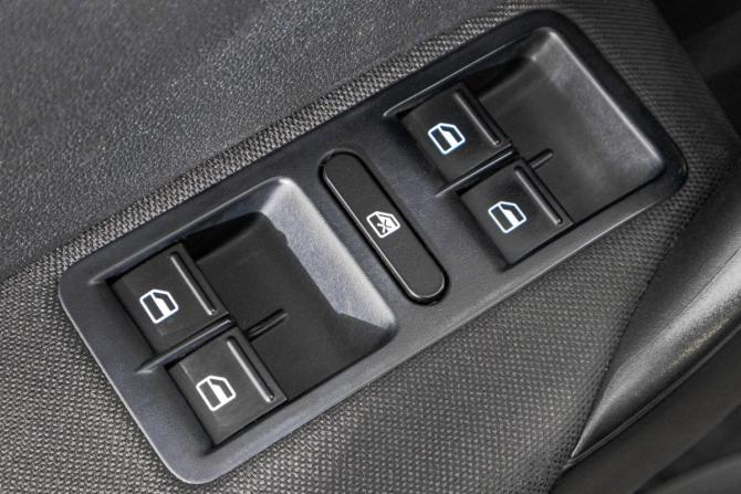 Volkswagen Polo V Рестайлинг с пробегом 2015 года, цена 1 149 000 рублей, 207000 км, седан, Автокод Объявления