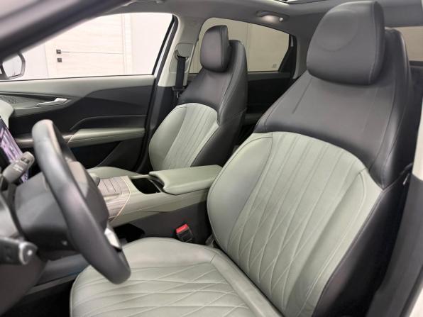 Changan Lamore с пробегом 2024 года, цена 2 150 000 рублей, 26850 км, седан, Автокод Объявления