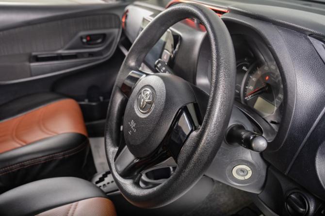 Toyota Vitz III (XP130) Рестайлинг 2 с пробегом 2017 года, цена 999 000 рублей, 174000 км, хэтчбек, Автокод Объявления