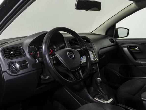 Volkswagen Polo V Рестайлинг с пробегом 2015 года, цена 899 000 рублей, 187500 км, седан, Автокод Объявления