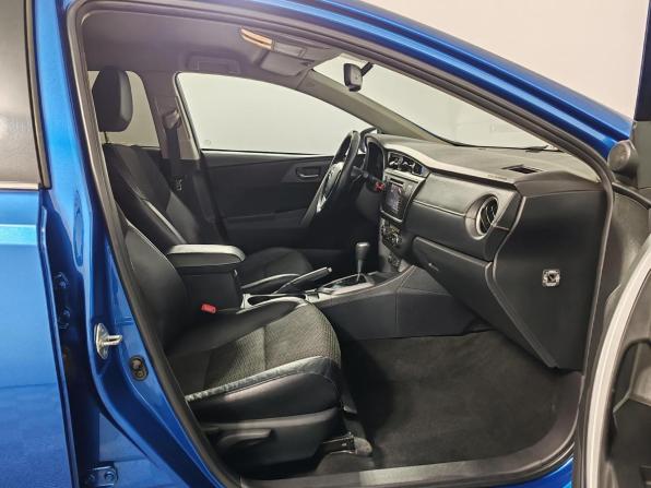 Toyota Auris II с пробегом 2013 года, цена 1 220 000 рублей, 146941 км, хэтчбек, Автокод Объявления