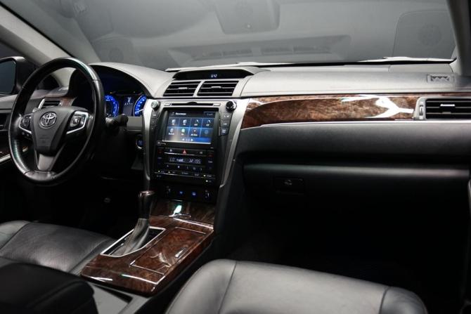 Toyota Camry VII (XV50) Рестайлинг с пробегом 2016 года, цена 2 670 000 рублей, 175797 км, седан, Автокод Объявления