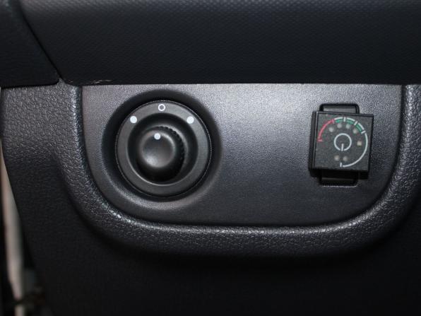 Renault Sandero II с пробегом 2016 года, цена 629 900 рублей, 300996 км, хэтчбек, Автокод Объявления