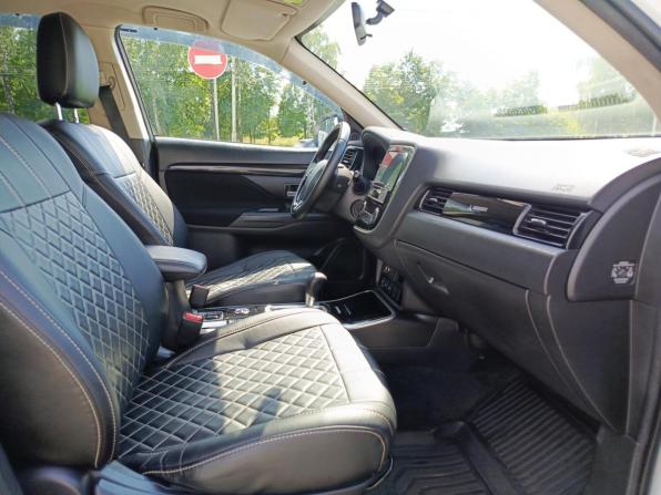 Mitsubishi Outlander III Рестайлинг 3 с пробегом 2020 года, цена 2 400 000 рублей, 103550 км, внедорожник, Автокод Объявления