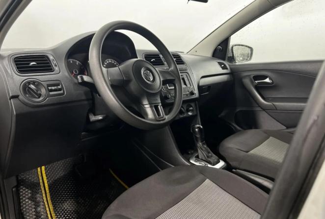 Volkswagen Polo V Рестайлинг с пробегом 2015 года, цена 745 000 рублей, 165730 км, седан, Автокод Объявления