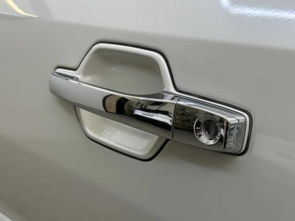 Mitsubishi Pajero IV Рестайлинг 2 с пробегом 2019 года, цена 3 785 000 рублей, 124027 км, внедорожник, Автокод Объявления