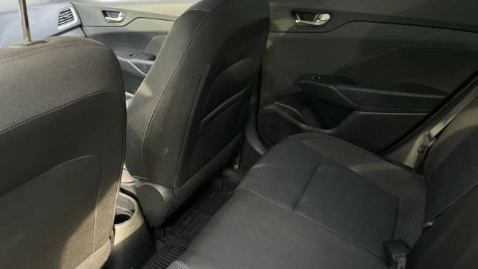 Hyundai Solaris II с пробегом 2018 года, цена 840 000 рублей, 214966 км, седан, Автокод Объявления