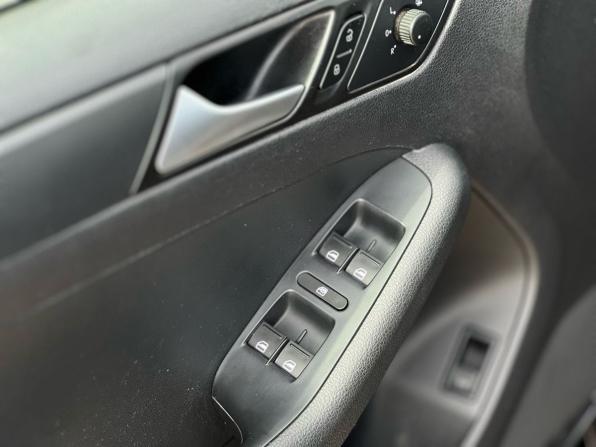Volkswagen Jetta VI с пробегом 2014 года, цена 989 000 рублей, 126600 км, седан, Автокод Объявления