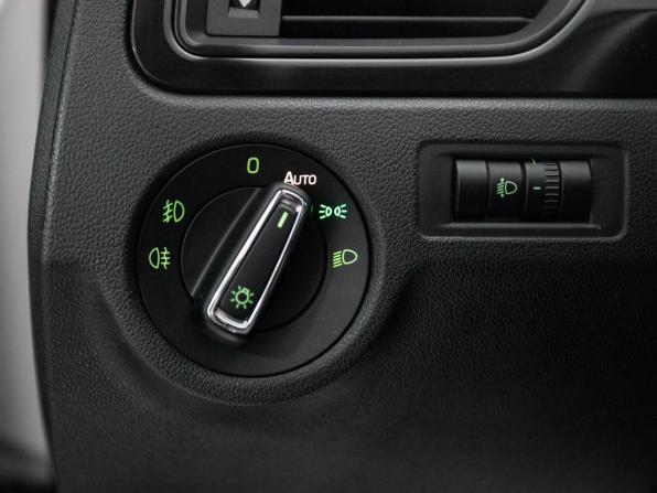 Skoda Rapid I с пробегом 2017 года, цена 1 199 500 рублей, 96434 км, лифтбек, Автокод Объявления