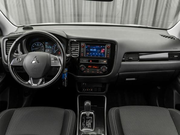 Mitsubishi Outlander III Рестайлинг 3 с пробегом 2018 года, цена 2 340 000 рублей, 94057 км, внедорожник, Автокод Объявления
