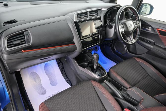 Honda Fit III Рестайлинг с пробегом 2018 года, цена 1 759 000 рублей, 56000 км, хэтчбек, Автокод Объявления
