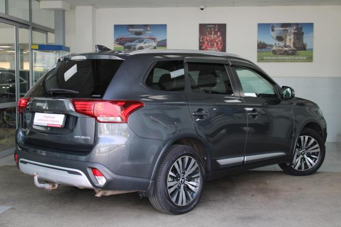 Mitsubishi Outlander III Рестайлинг 3 с пробегом 2019 года, цена 2 392 000 рублей, 111000 км, внедорожник, Автокод Объявления