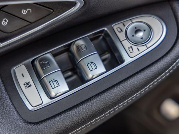 Mercedes-Benz C-Класс IV (W205) Рестайлинг с пробегом 2019 года, цена 2 798 000 рублей, 88534 км, седан, Автокод Объявления