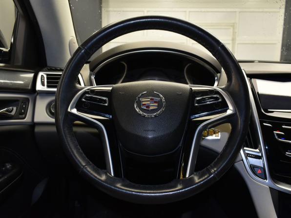 Cadillac SRX II Рестайлинг с пробегом 2015 года, цена 1 970 000 рублей, 132000 км, внедорожник, Автокод Объявления