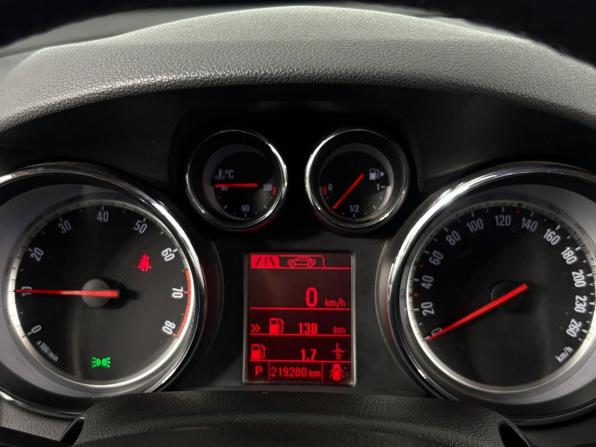 Opel Mokka I с пробегом 2014 года, цена 980 000 рублей, 219276 км, внедорожник, Автокод Объявления