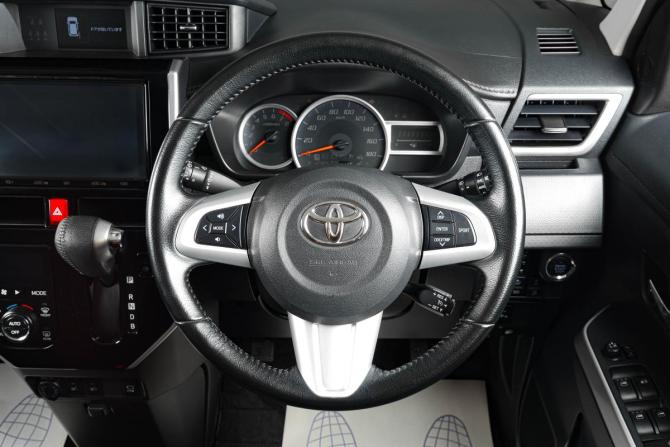 Toyota Roomy I Рестайлинг с пробегом 2020 года, цена 1 399 000 рублей, 115231 км, микровэн, Автокод Объявления