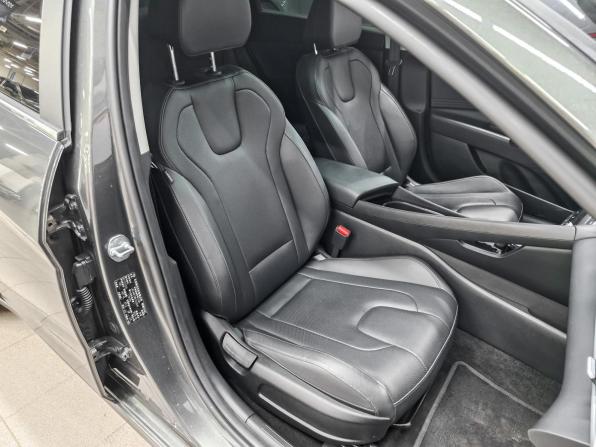 Hyundai Elantra VII (CN7) Рестайлинг с пробегом 2024 года, цена 2 220 000 рублей, 22800 км, седан, Автокод Объявления