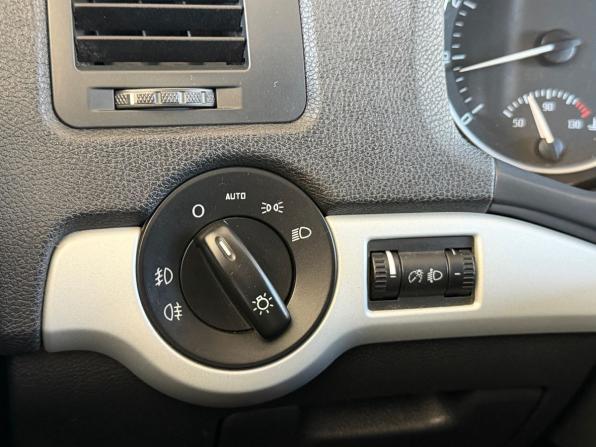 Skoda Octavia II (A5) Рестайлинг с пробегом 2011 года, цена 995 000 рублей, 97210 км, лифтбек, Автокод Объявления