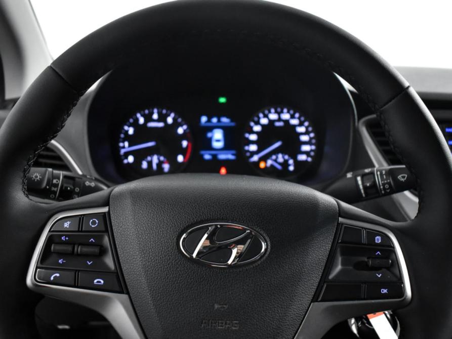 Hyundai Solaris II Санкт-Петербург  - изображение 17